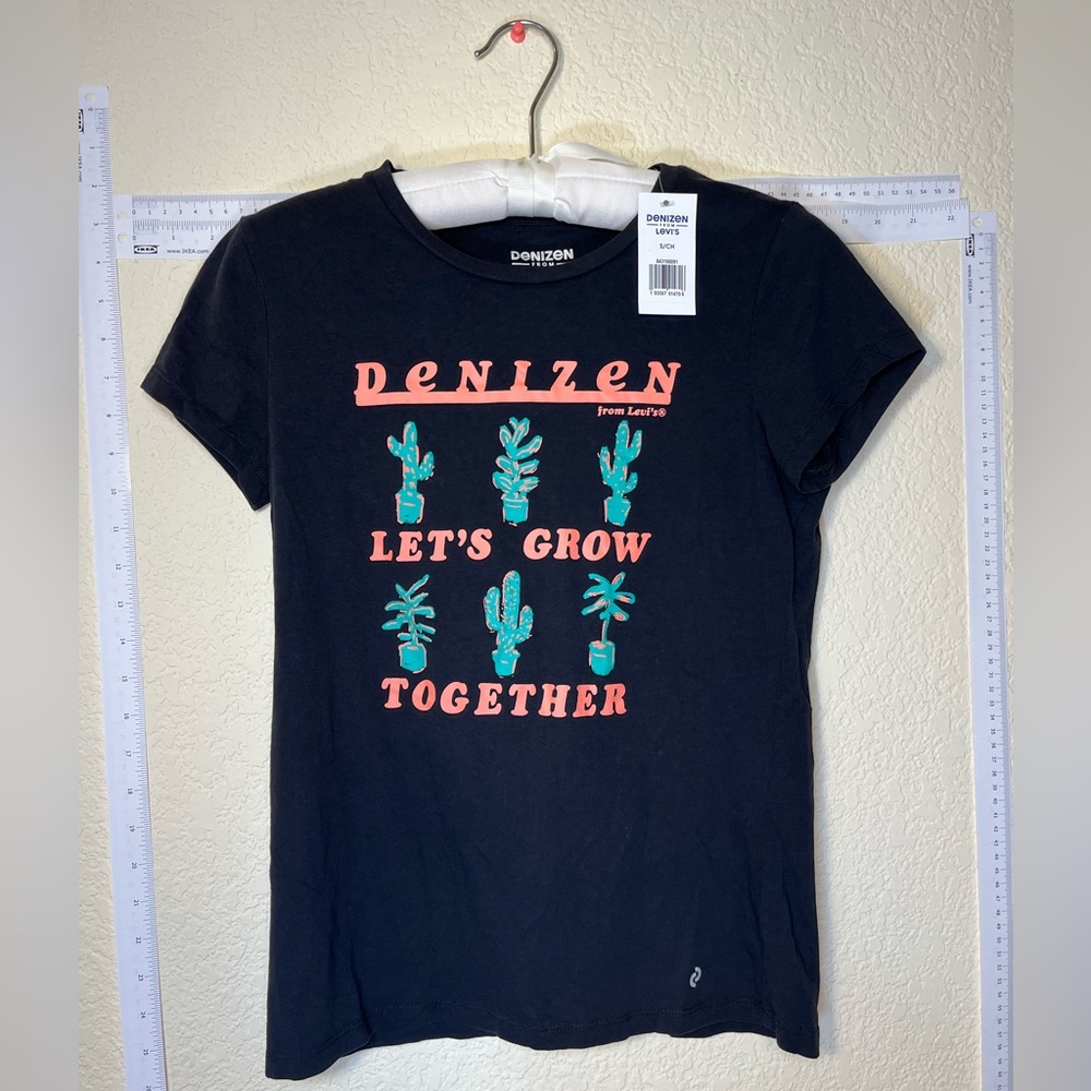 NWT Denizen T shirt Size S New